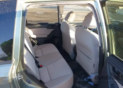 2015 Subaru Forester 2.5I Premium из США, поврежденный, VIN JF2SJAFCXFH561735